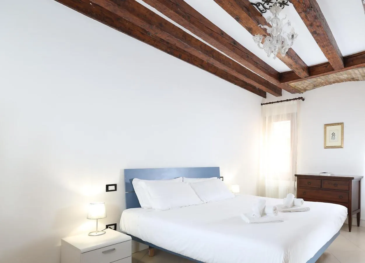 Bricola Biennale Apartments Venice