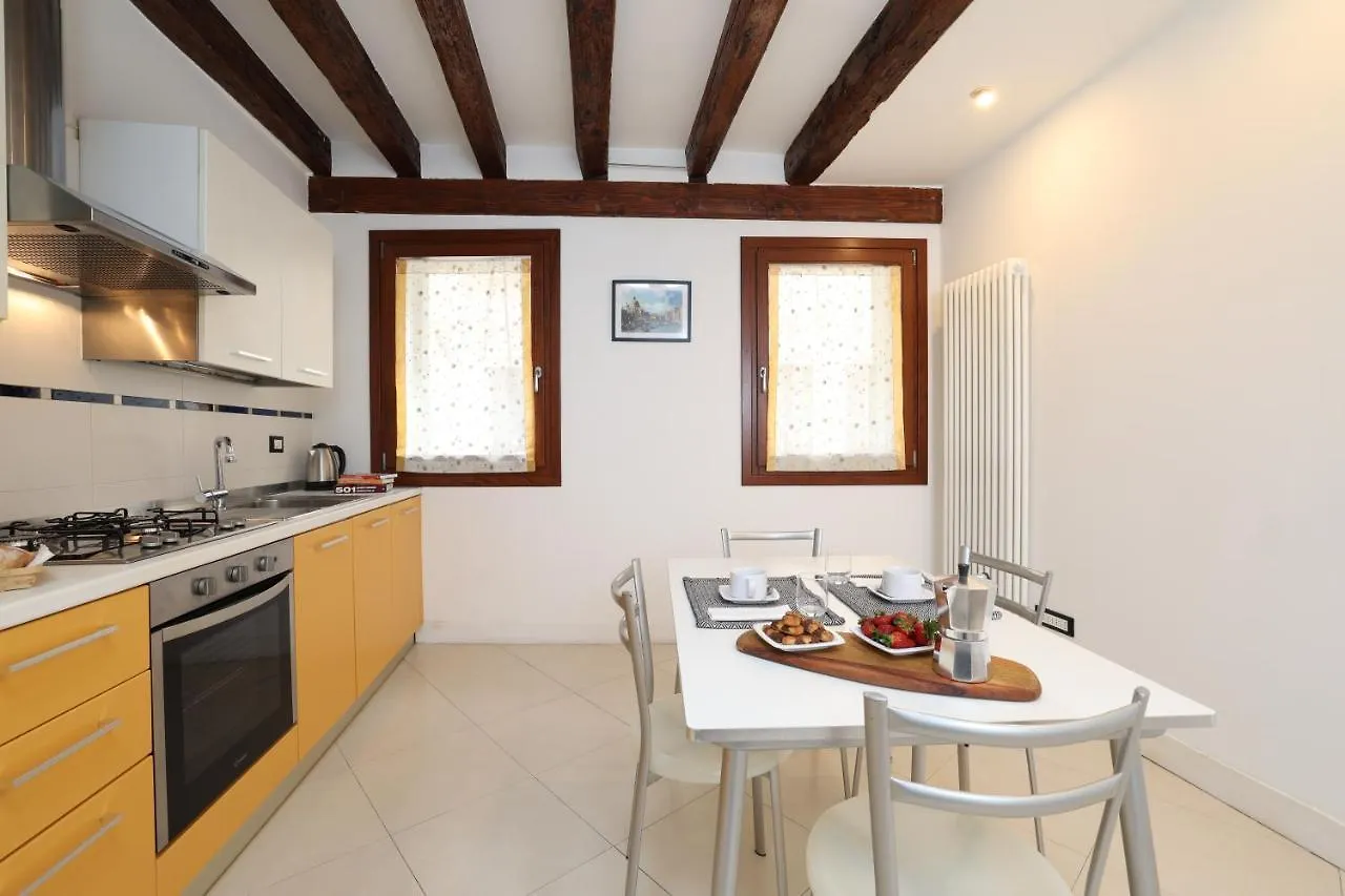 Bricola Biennale Apartments Venice