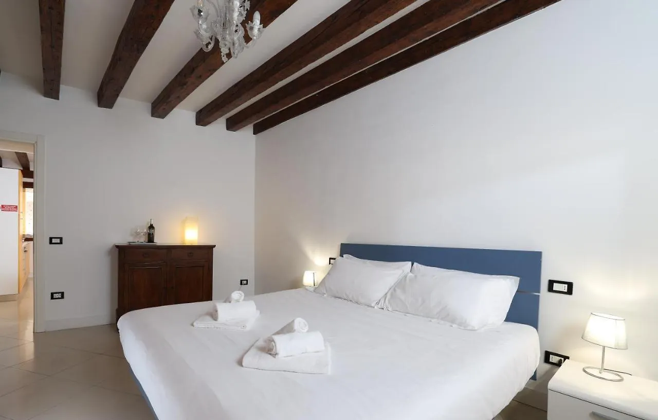 Bricola Biennale Apartments Venice